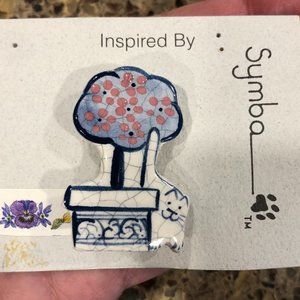 Cat pin by Designs by Anna